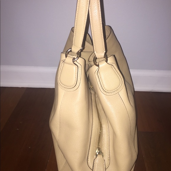 Coach Edie shoulder bag in pebbled leather - Picture 4 of 5