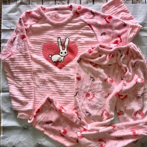 Women’s Large Pajama Set