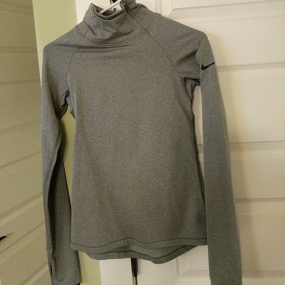 MOVING!   Nike dry fit long sleeve zip shirt
