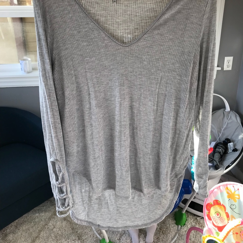 Light gray high low long sleeve