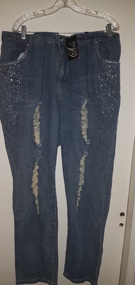 Ripped Jeans & Rhinestones