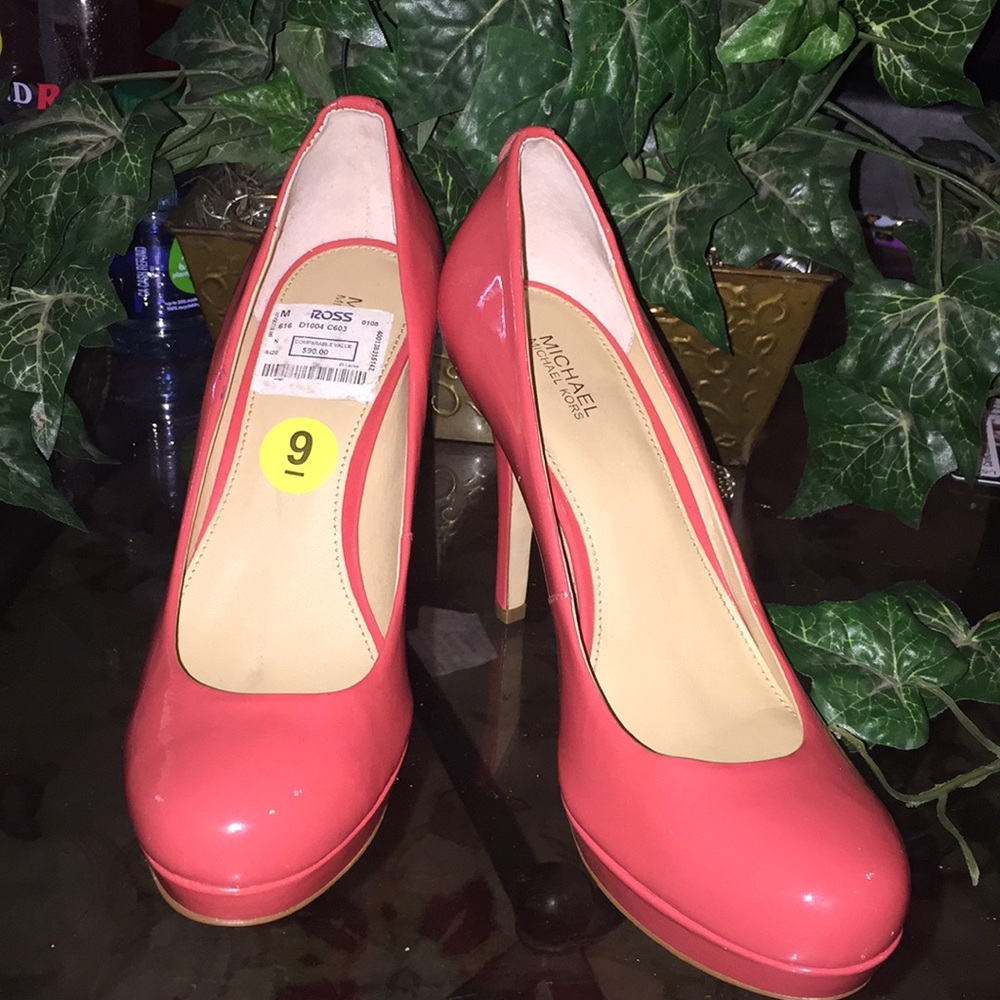 Michael Kor heels size 9 like New