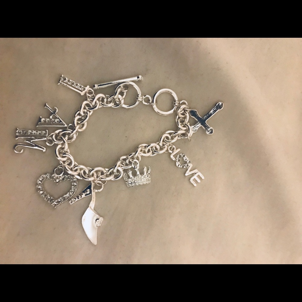 Charm bracelet