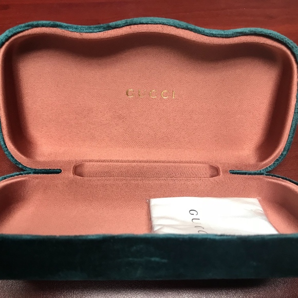 Gucci Sunglasses - Picture 4 of 6