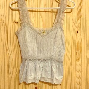 SOLD 🎈4 for $10 🎈 Free People Tank Top w lace