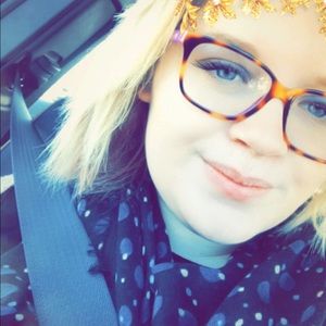 Meet your Posher, Rebecca