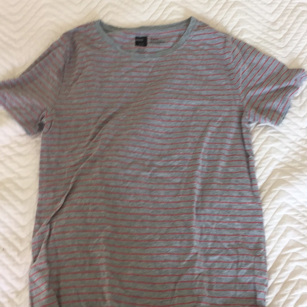 BDG Slim Fit Crew Neck
