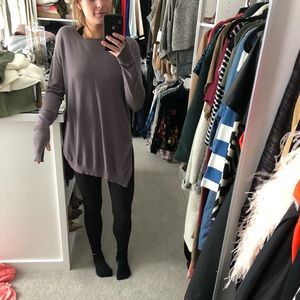 BCBG SWEATER