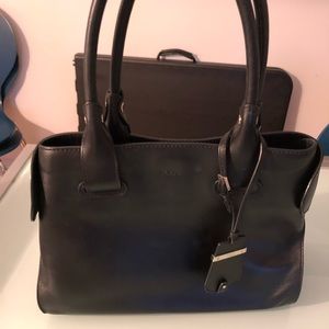 Tod’s black leather tote