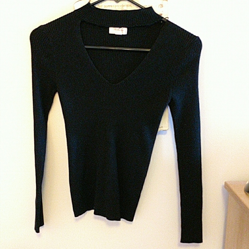Fashion nova long sleeve choker top
