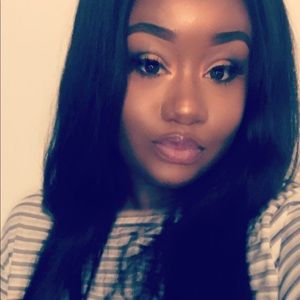 Meet your Posher, Christina