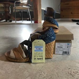 Tom's Clarissa Blue Batik Textile Wrapped Wedge