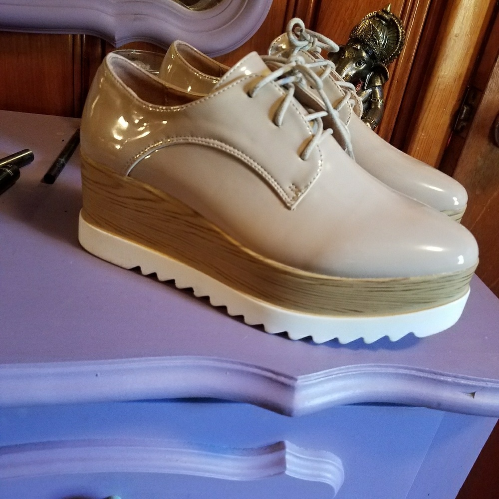 Cream Platform Creeper