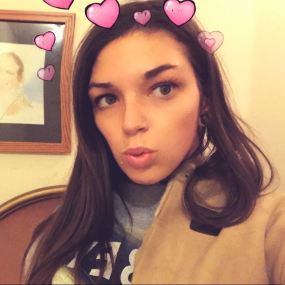 Meet your Posher, Francesca