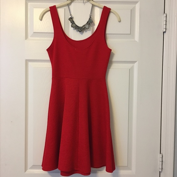 ❤️ Red Dress ❤️ - Picture 5 of 5