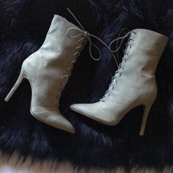 🚨 Qupid Khaki Pointed Ankle Suede stiletto booties LAST PAIR - Picture 2 of 5