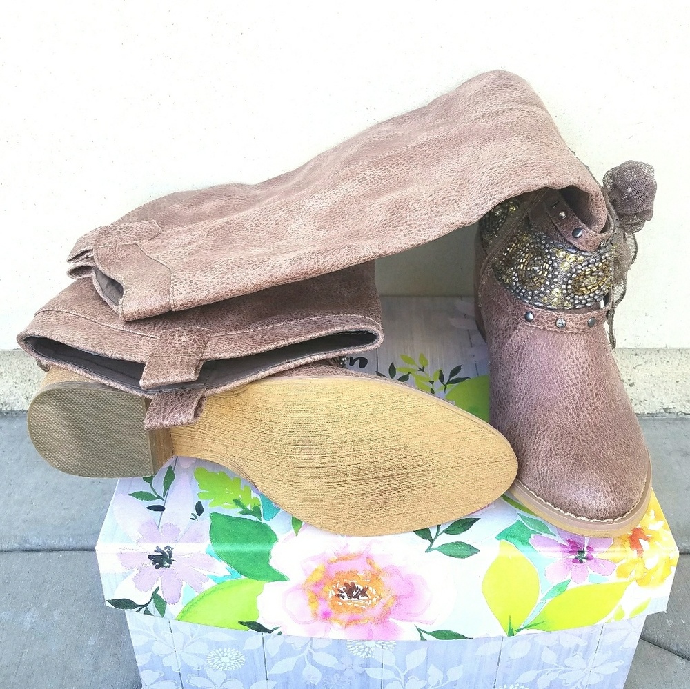 Sassy Western Flare Not Rated Boots - Picture 6 of 6