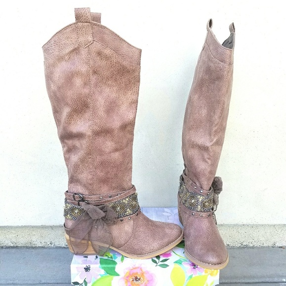 Sassy Western Flare Not Rated Boots - Picture 3 of 6