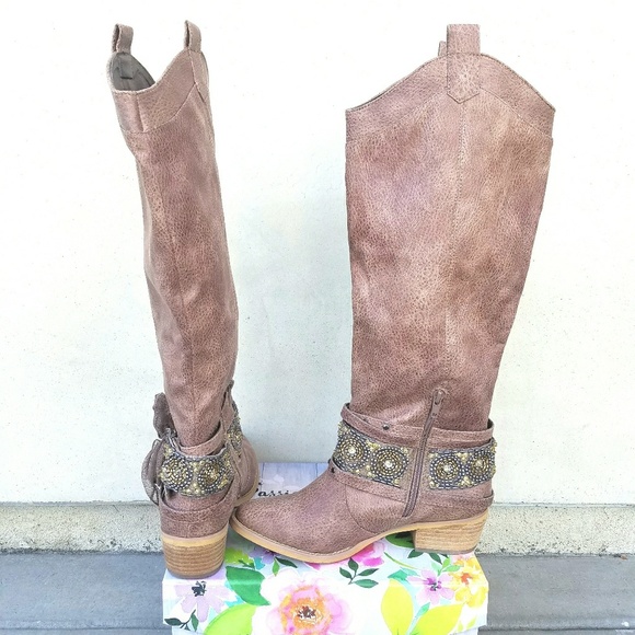 Sassy Western Flare Not Rated Boots - Picture 4 of 6