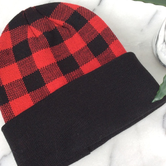 Slouchy Red & Black Plaid Beanie NWT - Picture 3 of 5