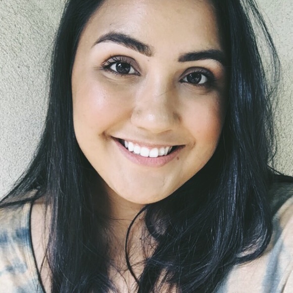 Meet your Posher, Erika - Picture 1 of 1