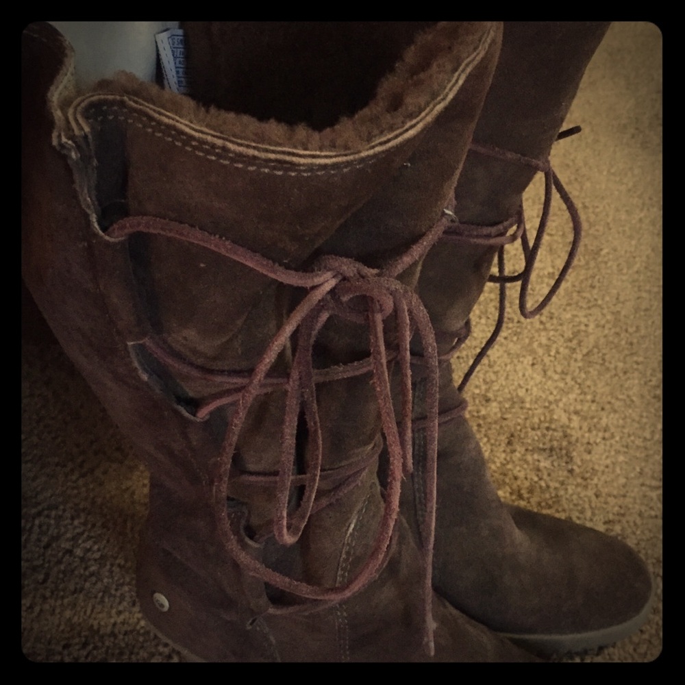 Ugg authentic size 9