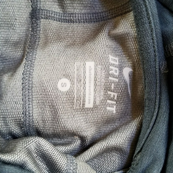 NIKE SWEATER HOODIES - Picture 4 of 4