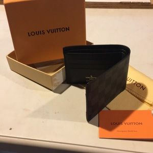 Men’s Louis Vuitton wallet