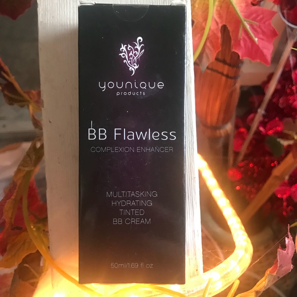 Carob B.B. cream Younique