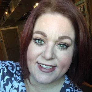 Meet your Posher, Holly