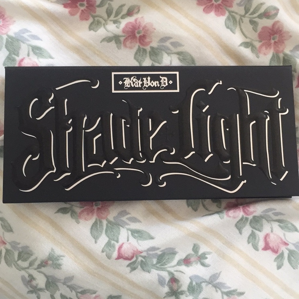 Kat Von D Shade and Light Palette (old version)
