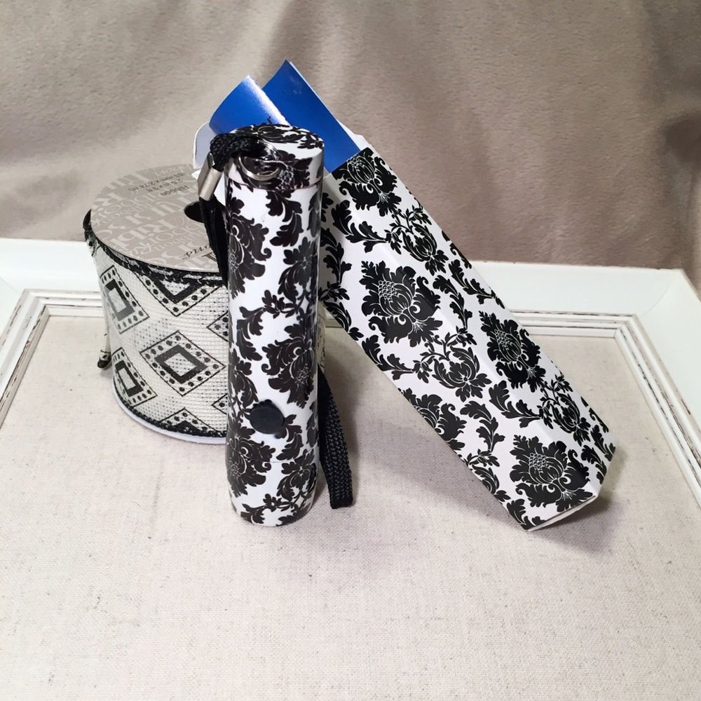 ✨SALE! MNWT Mini Flashlight