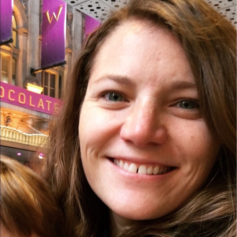 Meet your Posher, Elizabeth