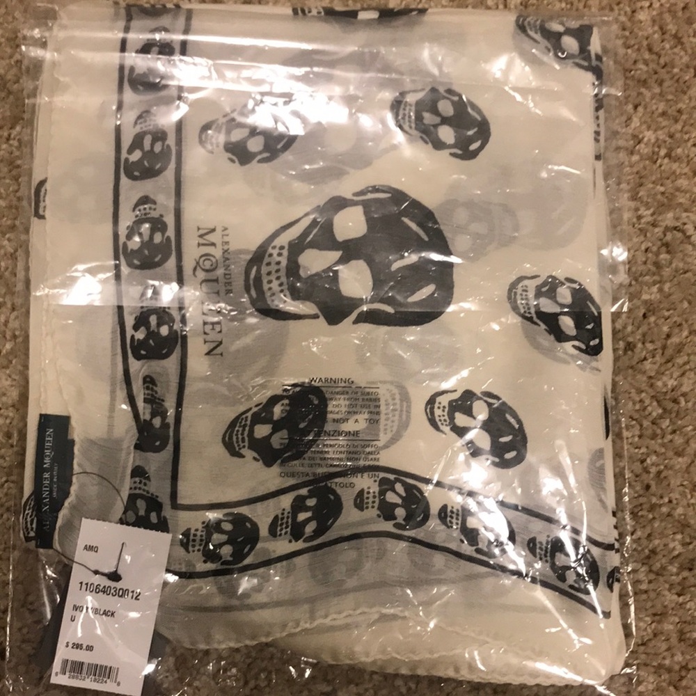 Alexander McQueen scarf