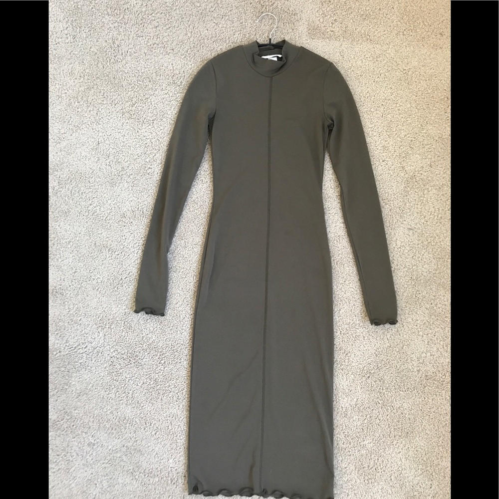 H & M olive green fitted midi dress XS