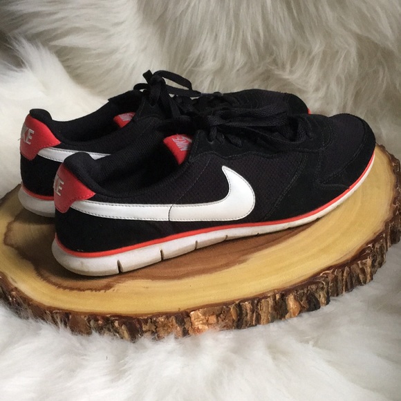 Nike Shoes - Nike sneakers