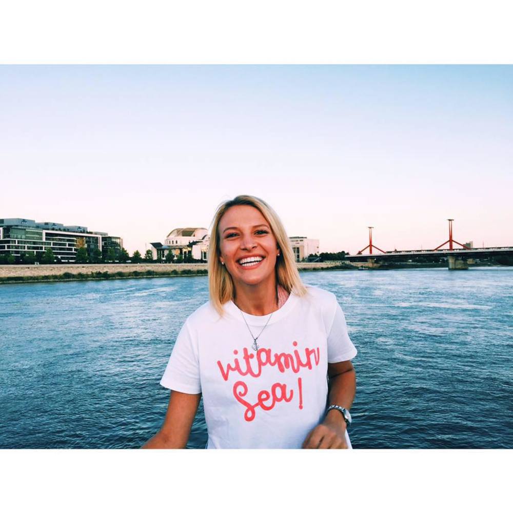 Meet your Posher, Elizabeth