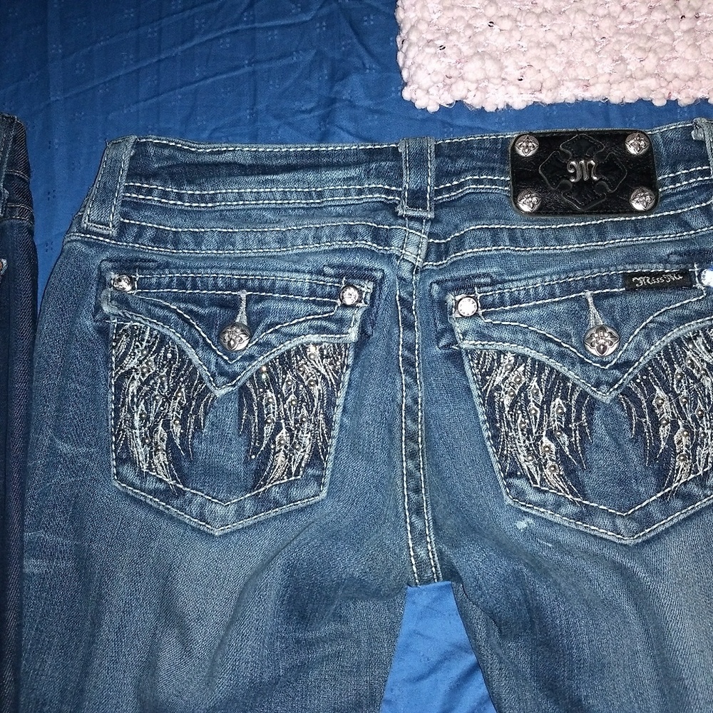 2 Miss Me jeans/1 pair of 7 jeans