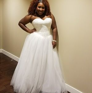 White Gown (wedding dress)