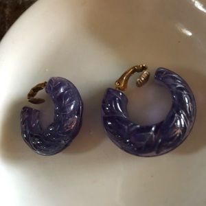 Vintage Jewelry - Vintage Faux Purple Jade Lucite Clip Earrings Vintage Jewelry - Vintage Faux Purple Jade Lucite Clip Earrings