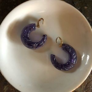 Vintage Jewelry - Vintage Faux Purple Jade Lucite Clip Earrings Vintage Jewelry - Vintage Faux Purple Jade Lucite Clip Earrings