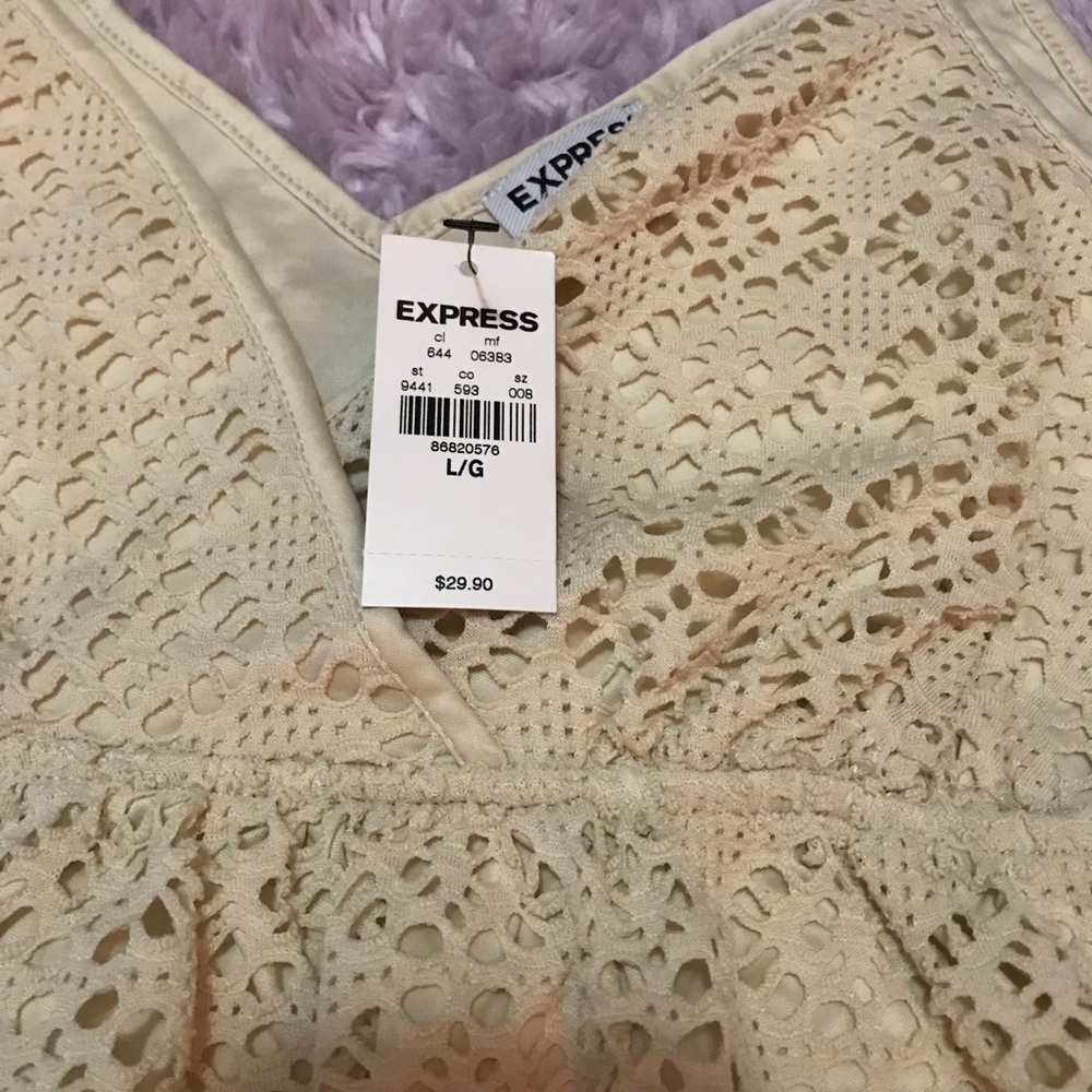 NWT Express Top Size Large