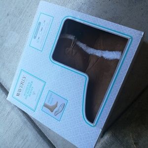New waverly boots sz small brown sz 5-6 slippers