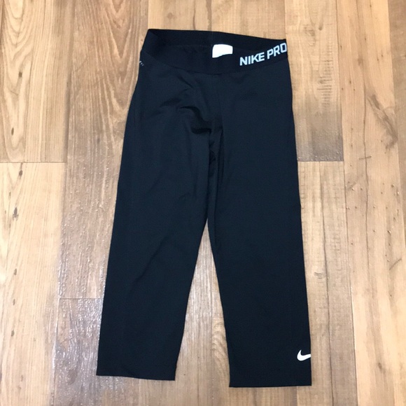 Nike Pants - Pro fit crops