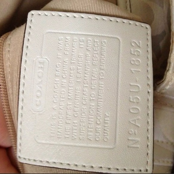 Authentic coach purse. - Picture 4 of 4