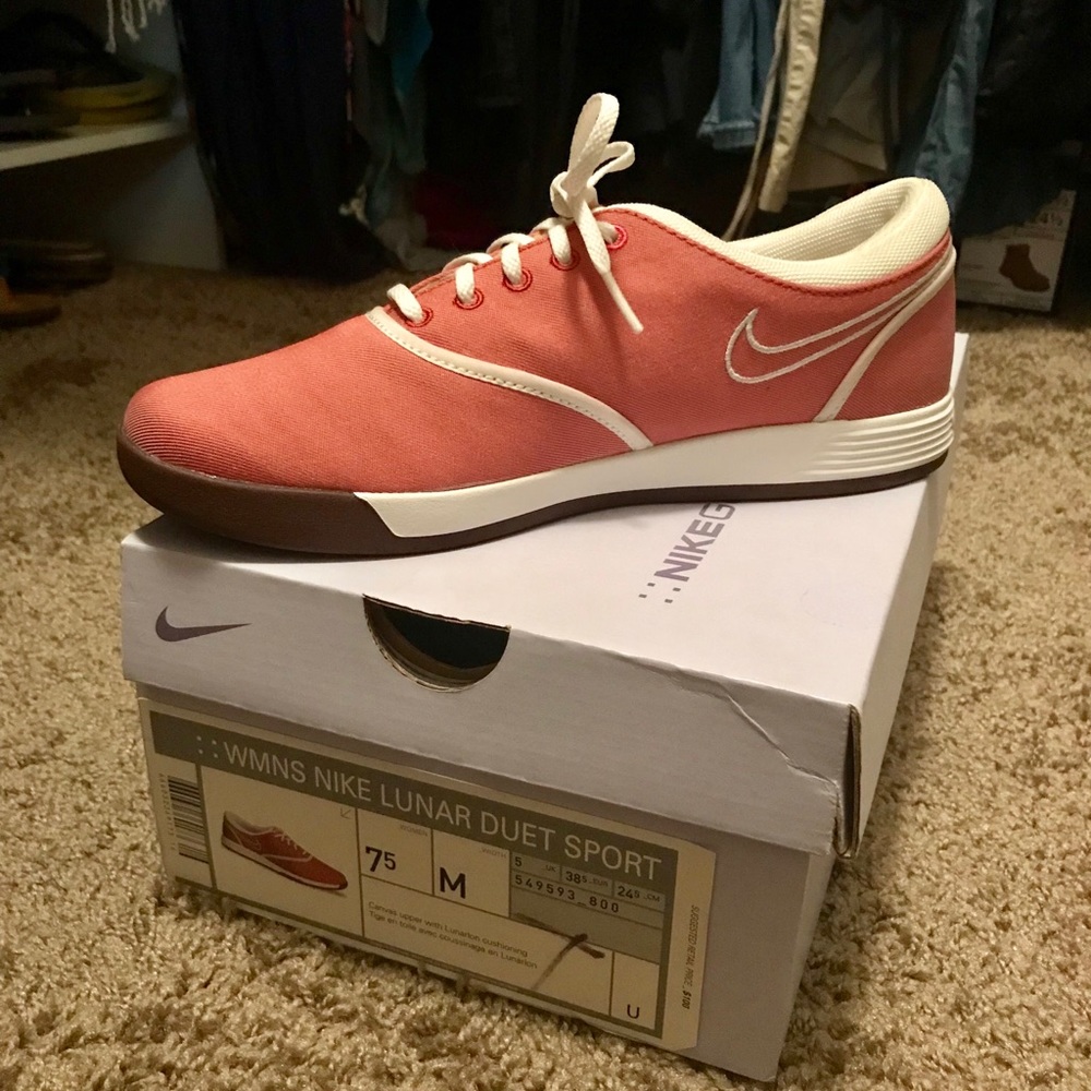 ⛳️Never been worn NIKE GOLF SHOE🏌🏼‍♀️