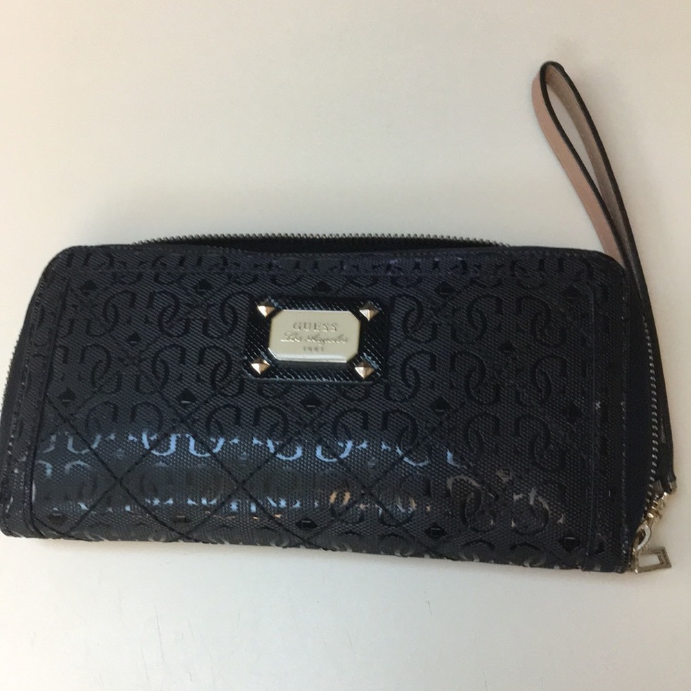 Guess wristlet