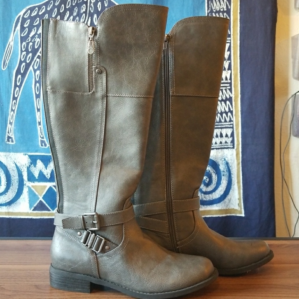 Guess grey boots