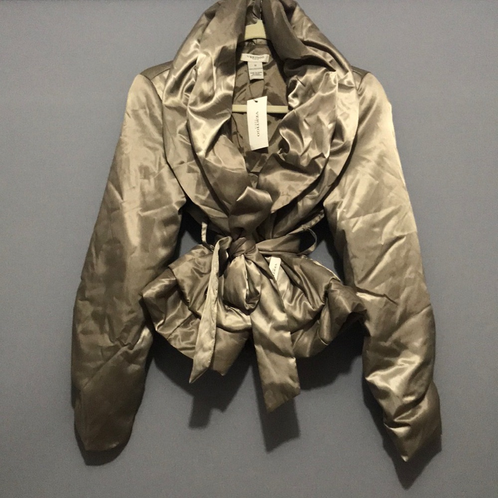 ⚜️Vertigo Silky Champagne Jacket⚜️