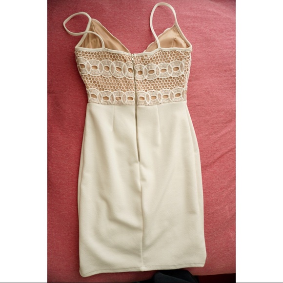 White lace dress - Picture 2 of 2